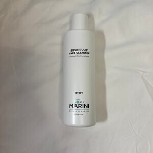 Jan Marini Bioglycolic Face Cleanser 8 fl oz bottle -lightly used